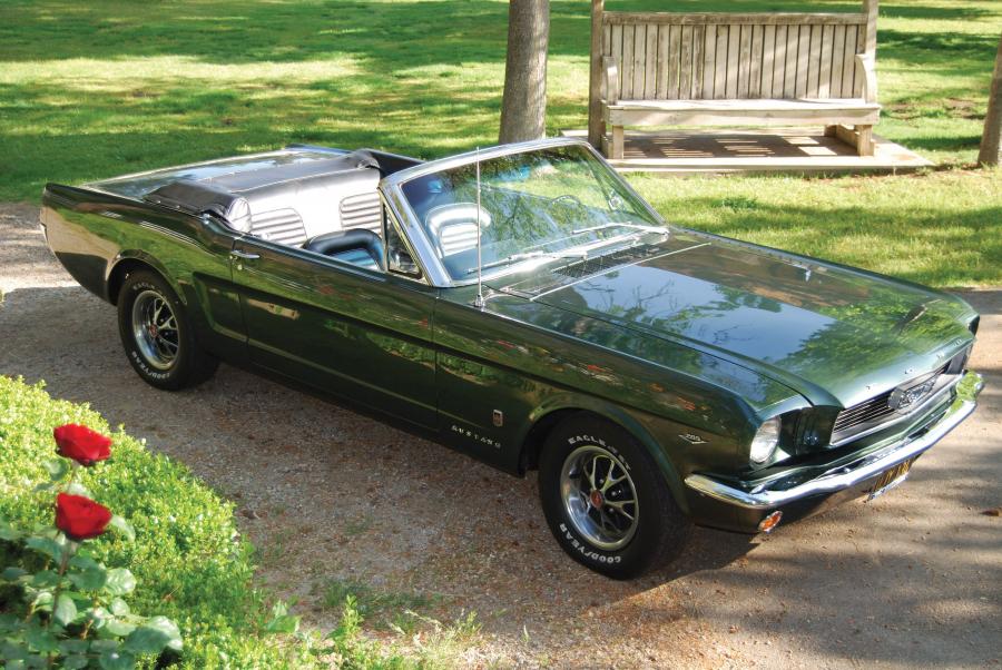  Ford Mustang GT Convertible 1966 года  (фото 9 из 24)